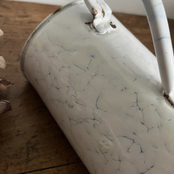 Ancien pot de lavement en tôle émaillée - Marbré bleu