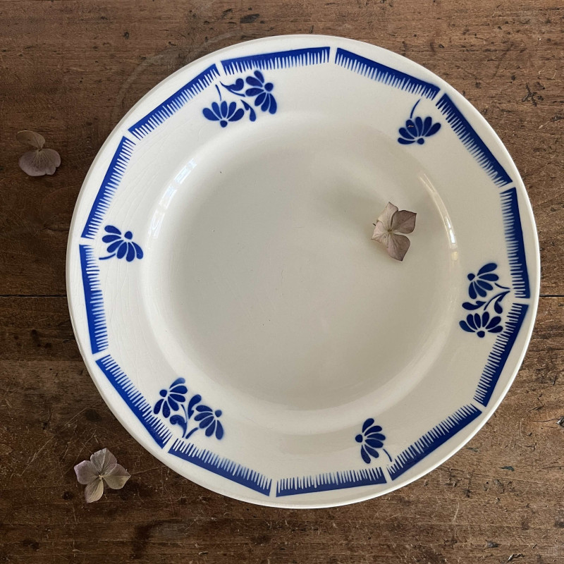 Plat rond - Demi-porcelaine - Badonviller - Fleurs bleues