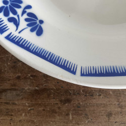 Plat rond - Demi-porcelaine - Badonviller - Fleurs bleues