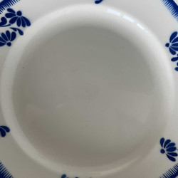 Plat rond - Demi-porcelaine - Badonviller - Fleurs bleues