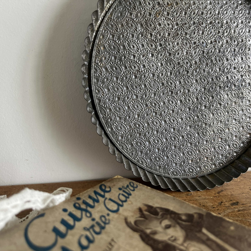 Moule à tarte à empreintes ancien