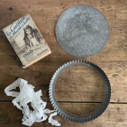 Moule à tarte à empreintes ancien