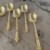 Cuillère à café en métal doré