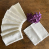 Serviette de table ancienne brodée avec dentelle