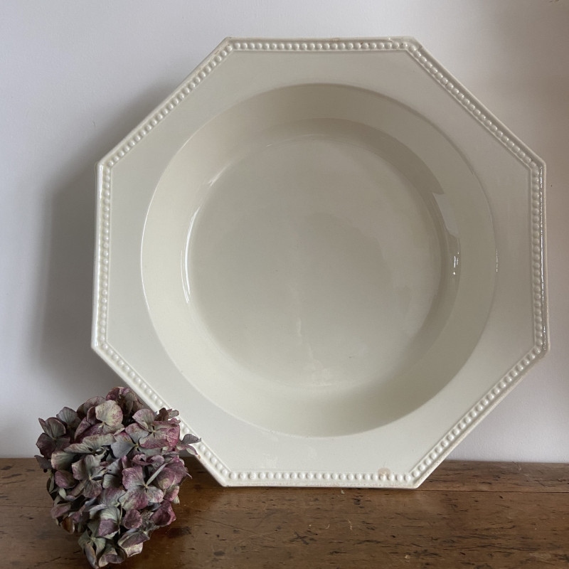 Plat creux - Faïence blanche perlée - Montereau
