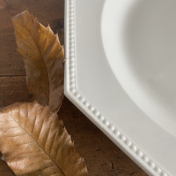 Plat semi-creux - Faïence blanche perlée - Montereau