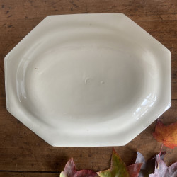 Grand plat ovale - Faïence blanche perlée - Montereau