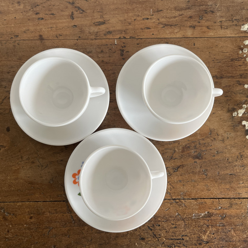 TASSES ANCIENNES ARCOPAL fleurs et sous-tasses EUR 10,00 - PicClick FR