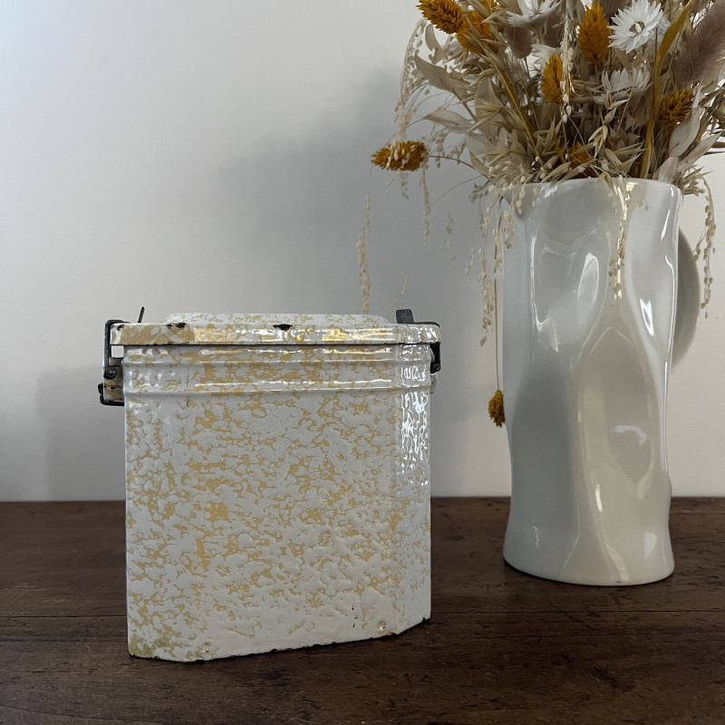 Plat De Service En Tôle Émaillée Jaune – Vintage Décoratif