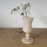 Petit vase en opaline rose poudré